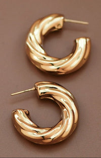 Gilded Curve Hoops